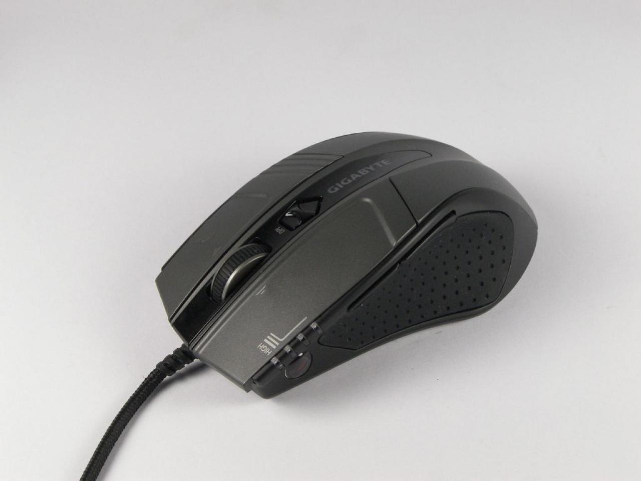 [26/02/2009] Gigabyte M8000