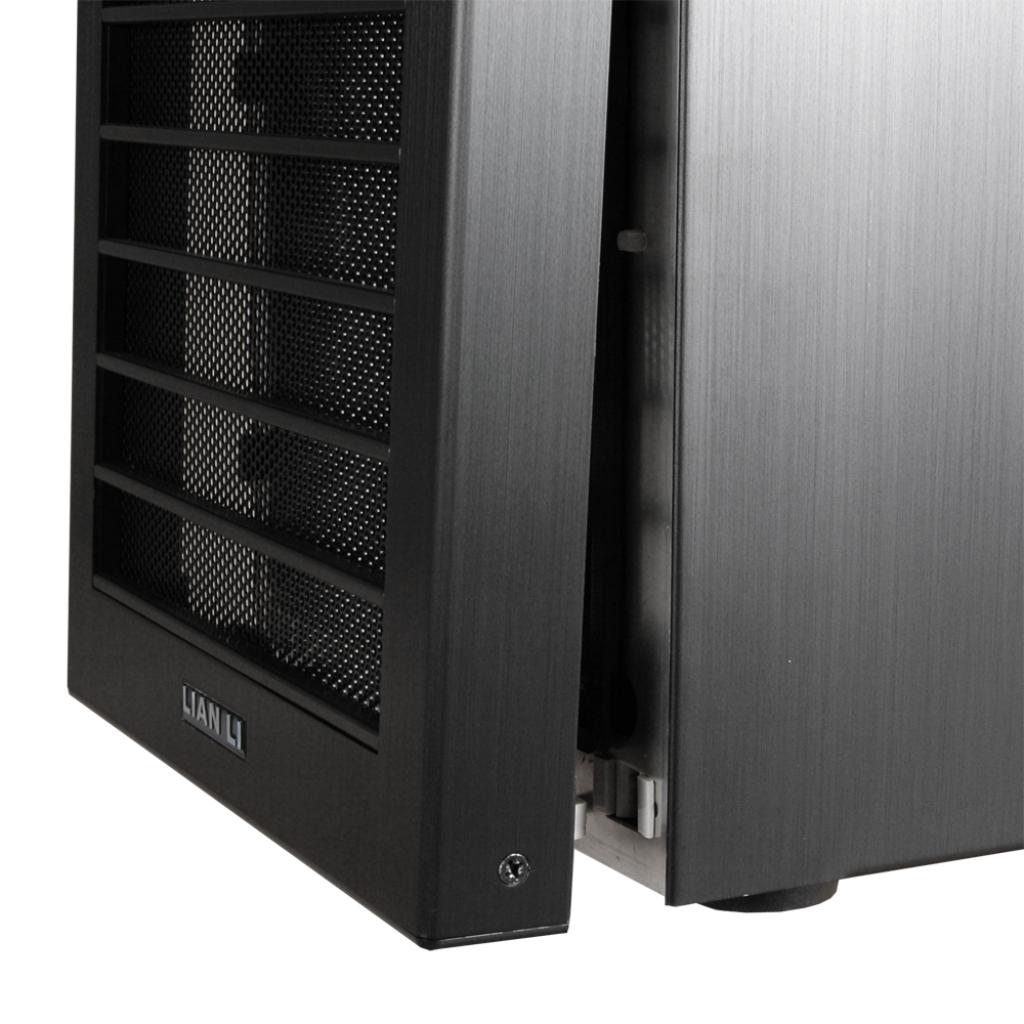 [04/02/2009] Lian Li PC-A06F (4)