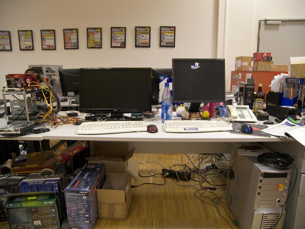 [06/02/2009] Schreibtische der PC-Games-Hardware-Redakteure: Daniel Möllendorf