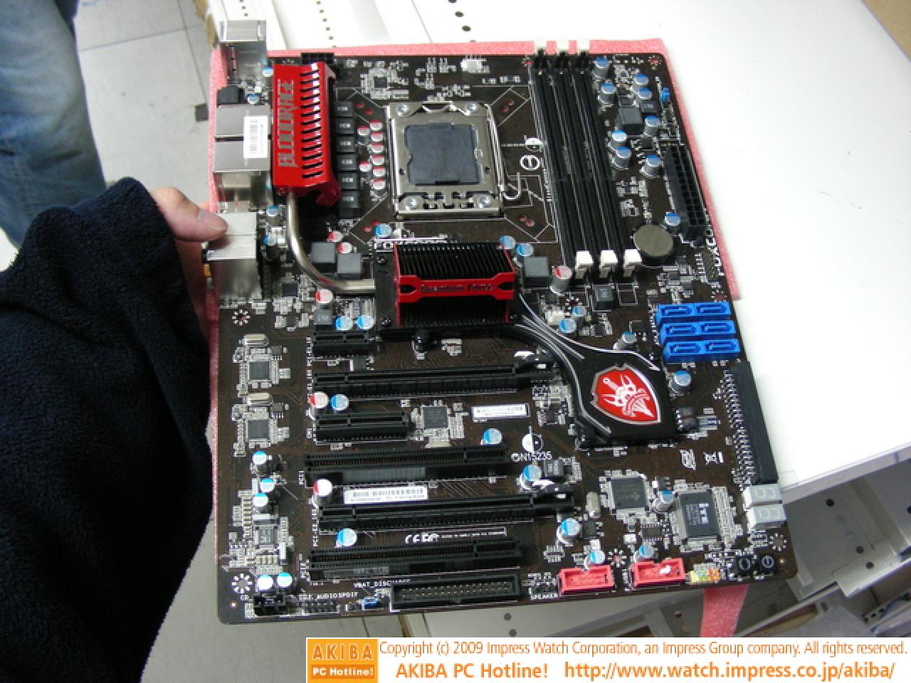 [19/02/2009] Foxconn Flaming Blade