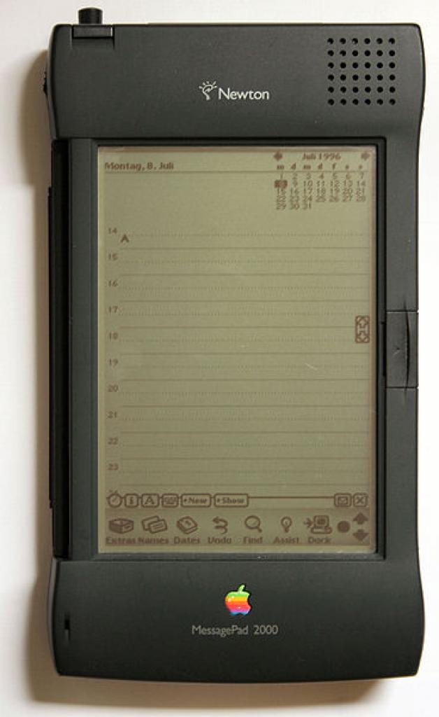 [26/02/2009] Der Newton: klobig im Vergleich zu heutigen PDAs, aber geradezu filigran gegen damalige Laptops.