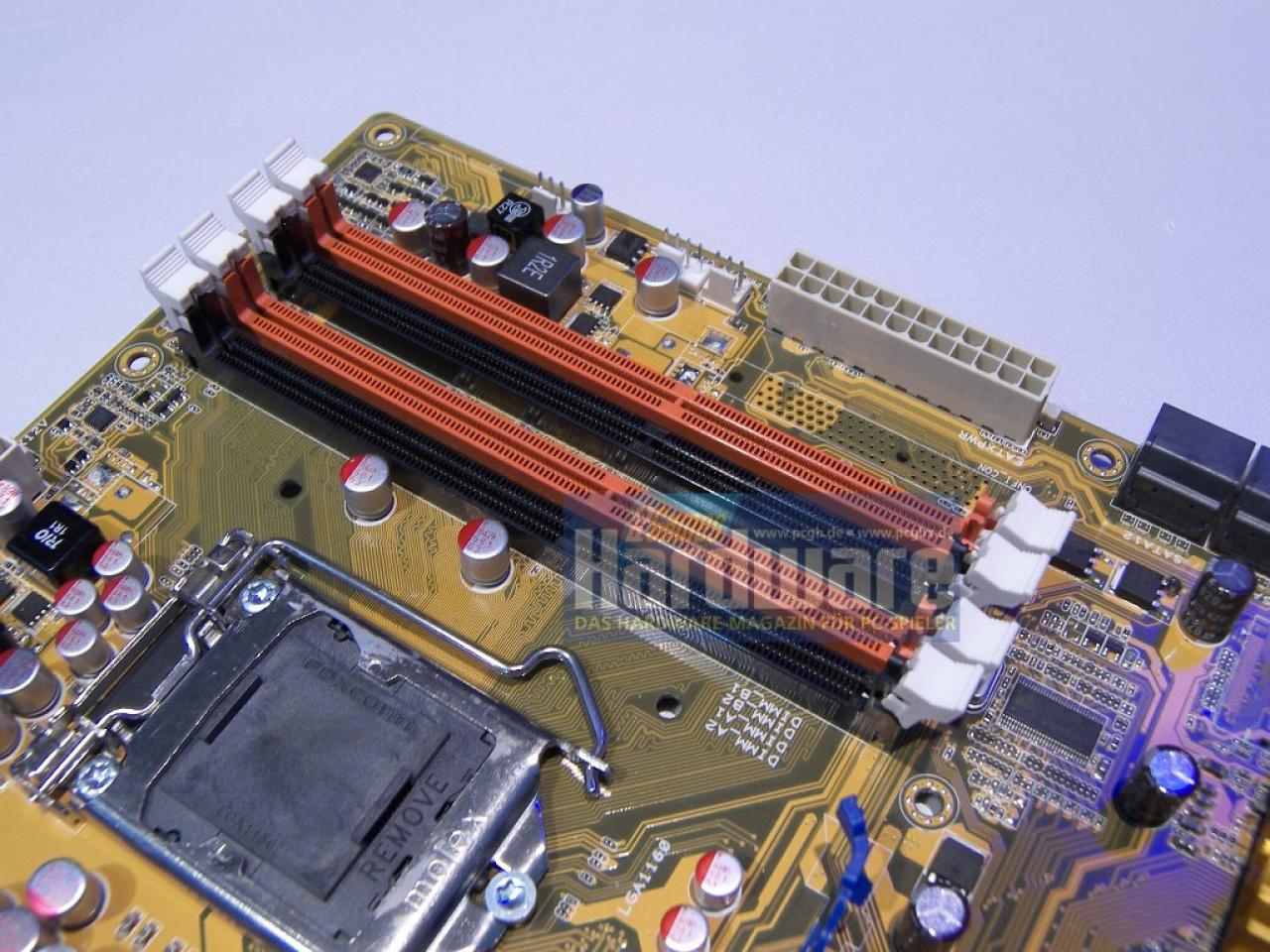 [01/03/2009] Mainboard mit Sockel 1156 Fassung für die Core i5 CPU. (2)