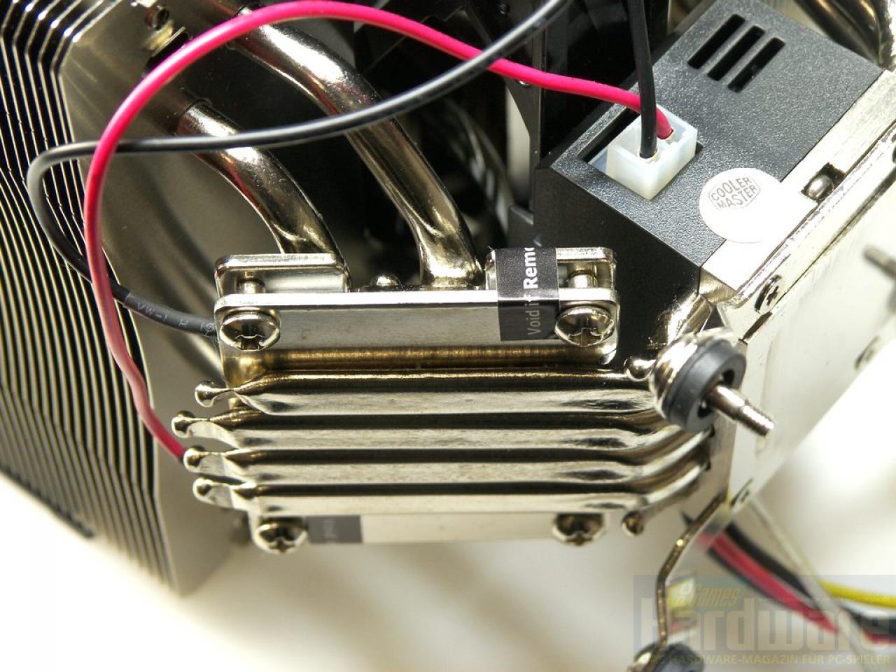 [23/03/2009] Cooler Master V10 - hier sitzt das Peltier-Element