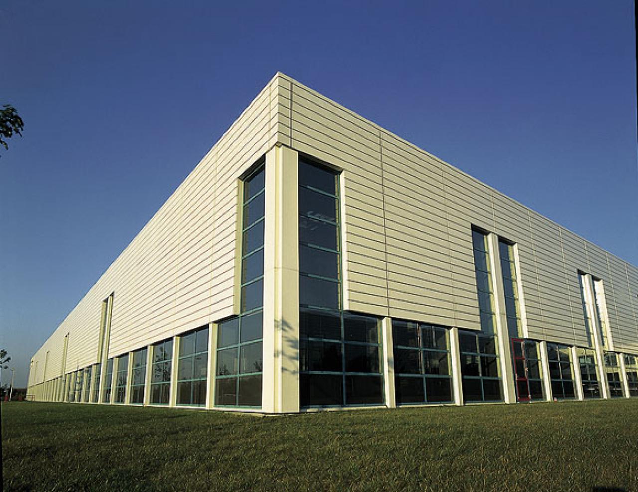 [30/03/2009] Fujitsu-Siemens-Standort Augsburg bleibt erhalten (5)