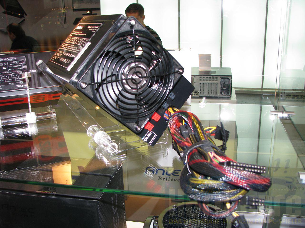 [09/03/2009] Neuer, überdimensionierter Formfaktor: Das Antec CP-850
