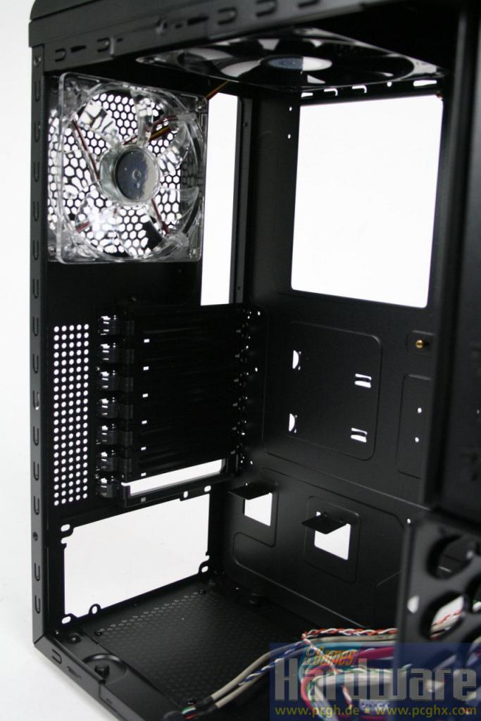 [28/03/2009] Cooler Master Storm Scout: 2x zu gewinnen bei PC Games Hardware (4)