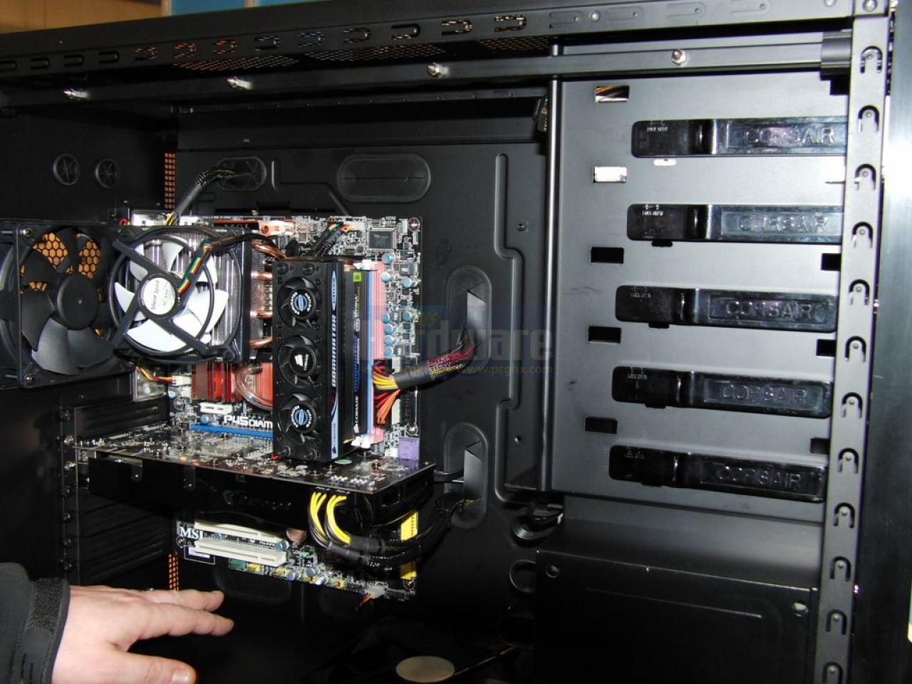 [02/03/2009] Corsair Full Tower Case Preview - PC Games Hardware zeigt erste Bilder (9)