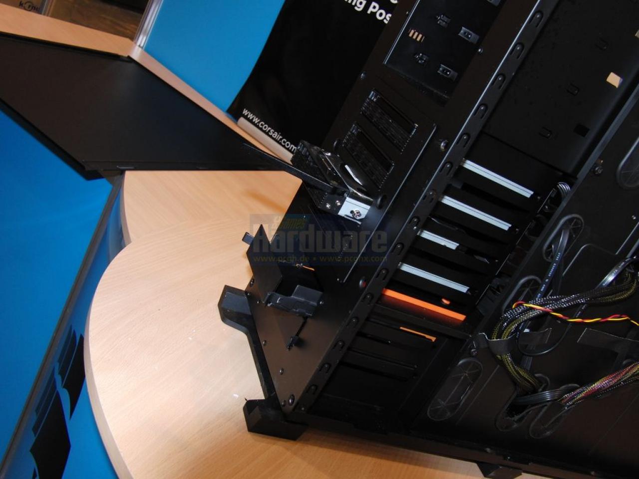 [02/03/2009] Corsair Full Tower Case Preview - PC Games Hardware zeigt erste Bilder (21)