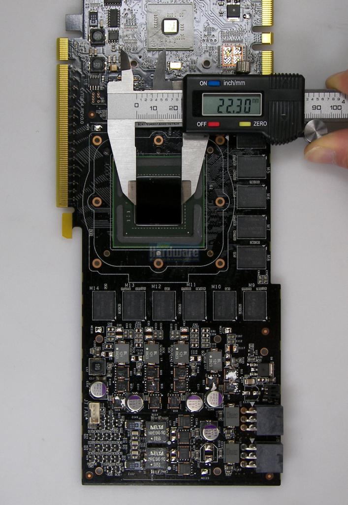 [24/03/2009] Chipgrößen im Vergleich: Höhe des GT200b (55nm) mit dem digitalen Meßschieber nachgemessen.