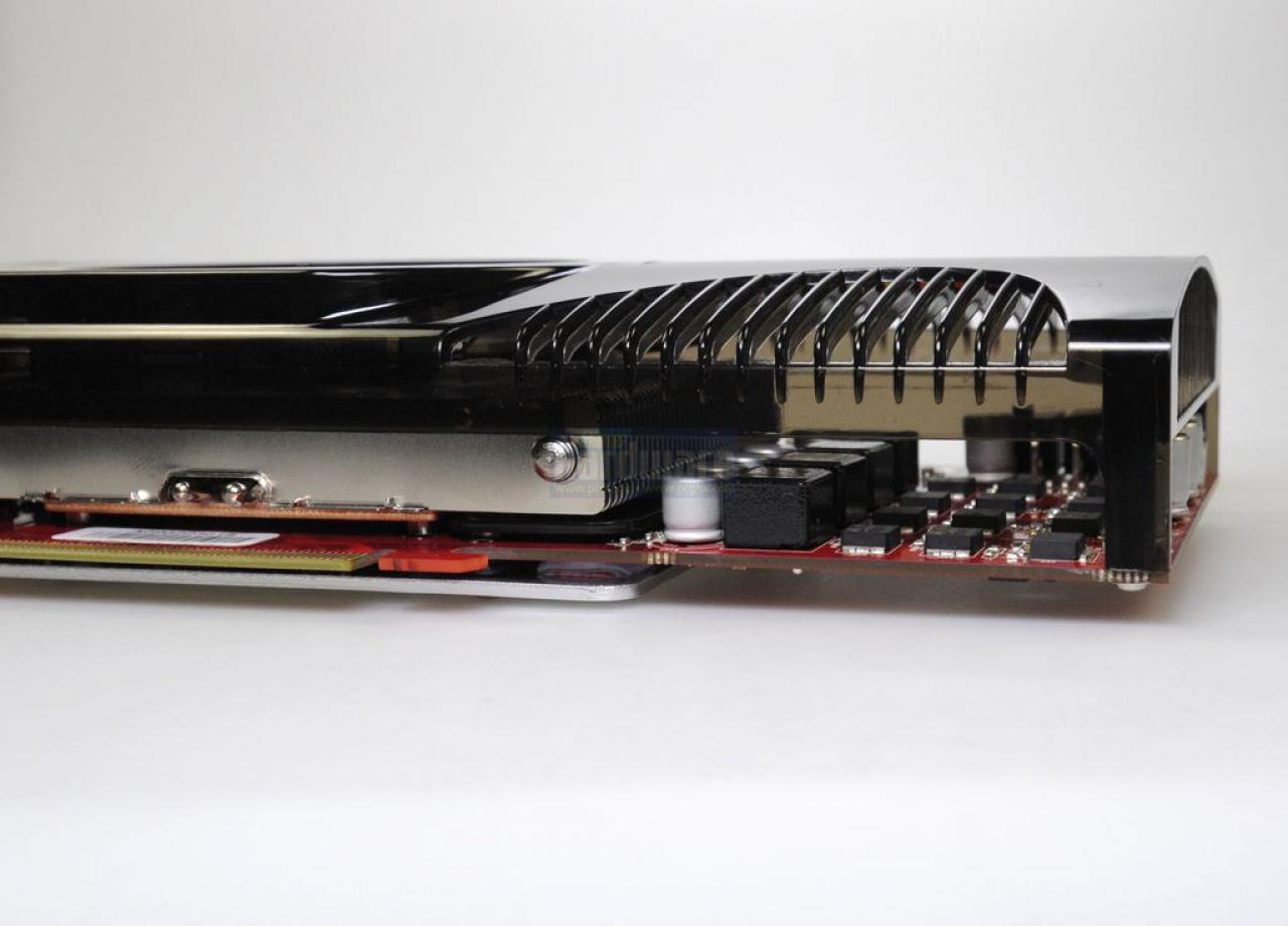 [04/03/2009] Geforce GTS 250 2GB von Palit - neu im Test-Labor der PC Games Hardware. (4)