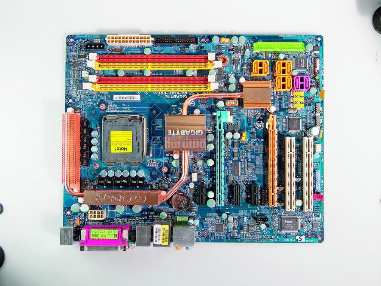 [19/03/2009] Gigabyte MA790XT-UD4P