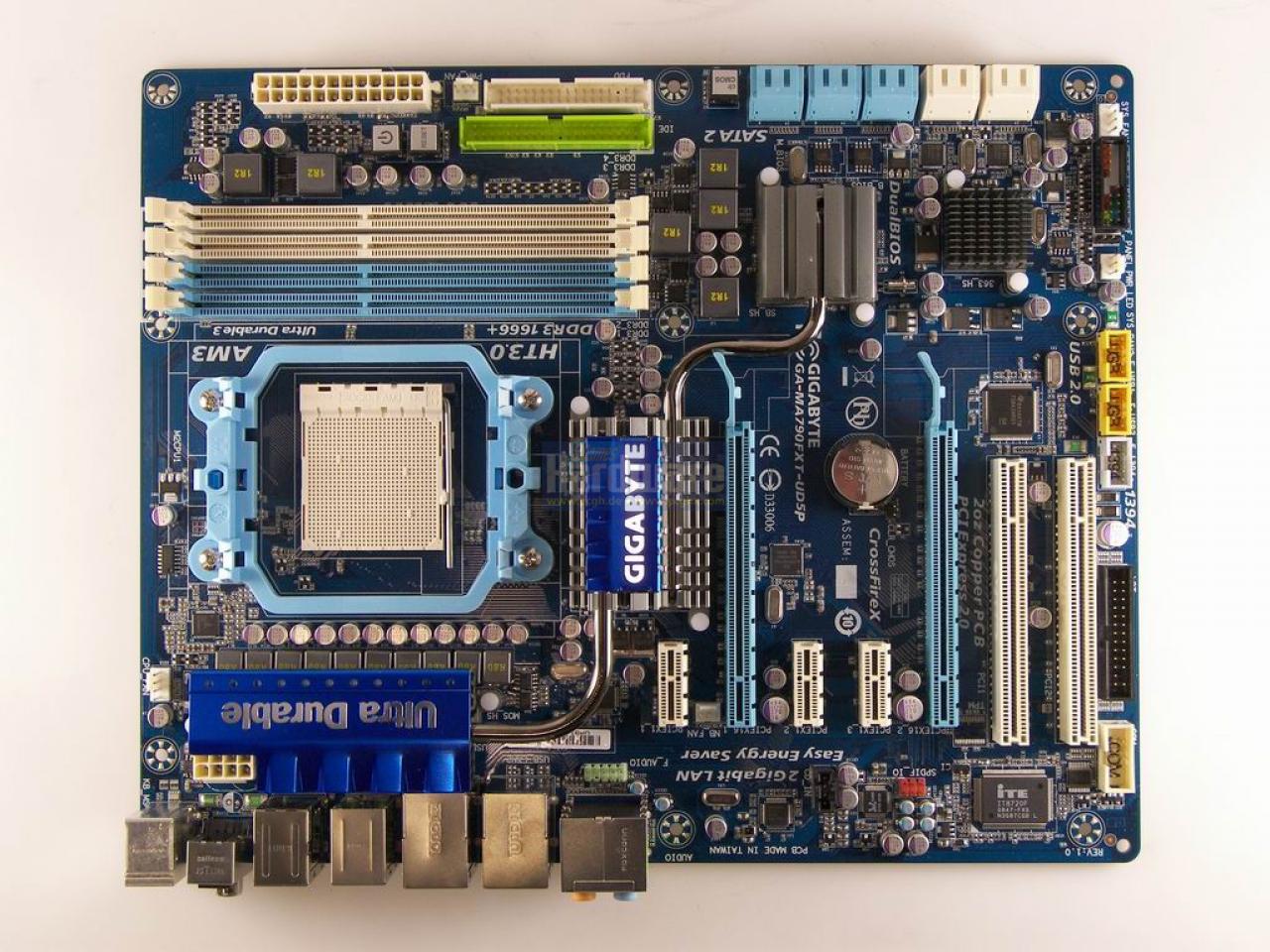 [19/03/2009] Gigabyte MA790FXT-UD5P
