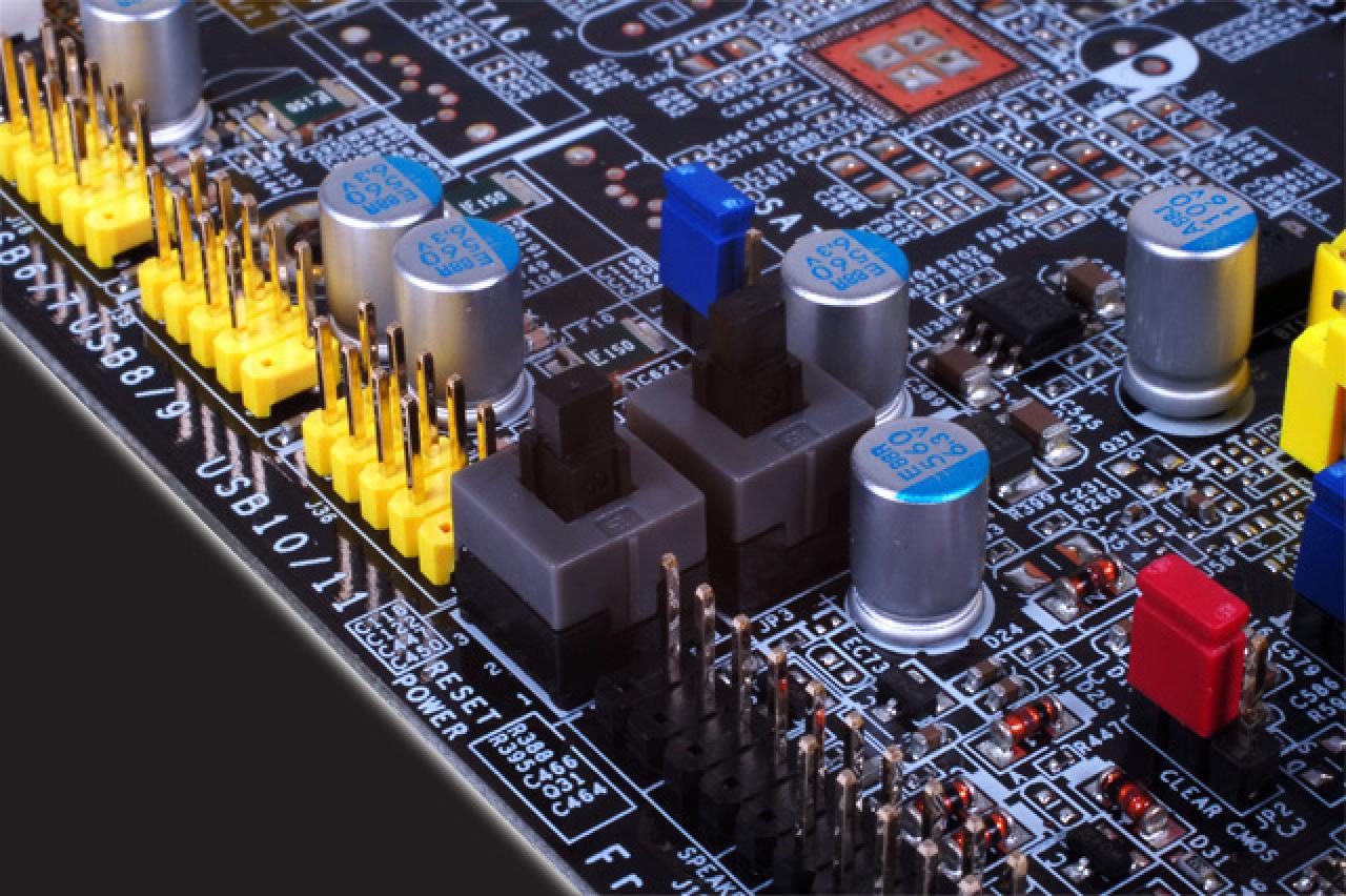 [19/03/2009] DFI zeigt AM3 Mainboard Lanparty DK 790FXB-M3H5 (5)