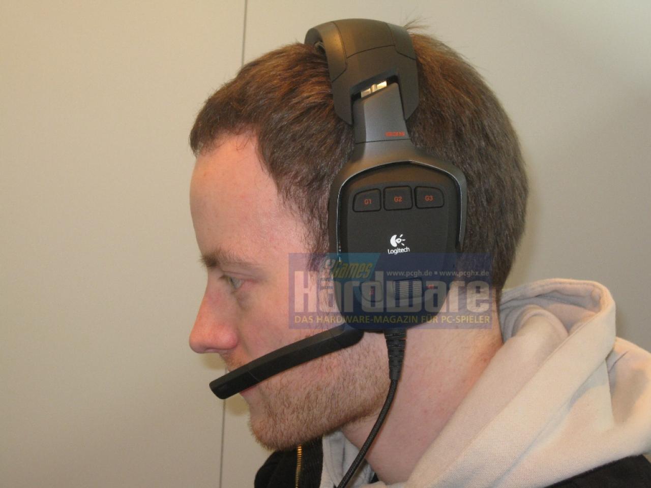 [05/03/2009] Logitech G35: Der Mikrofonarm lässt sich nicht weiter nach unten biegen.