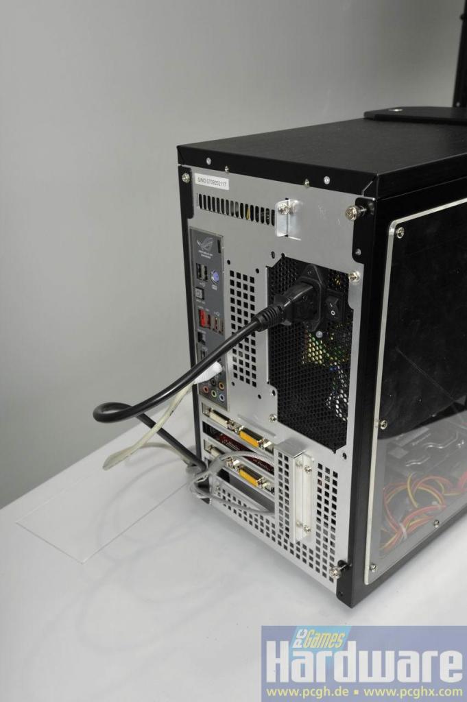 [04/03/2009] Asus ROG-Gehäuse (11)