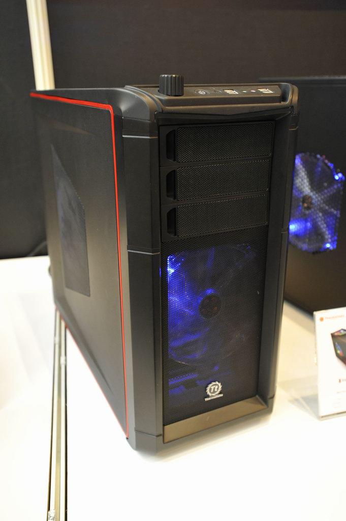 [13/03/2009] Thermaltake Element G (1)