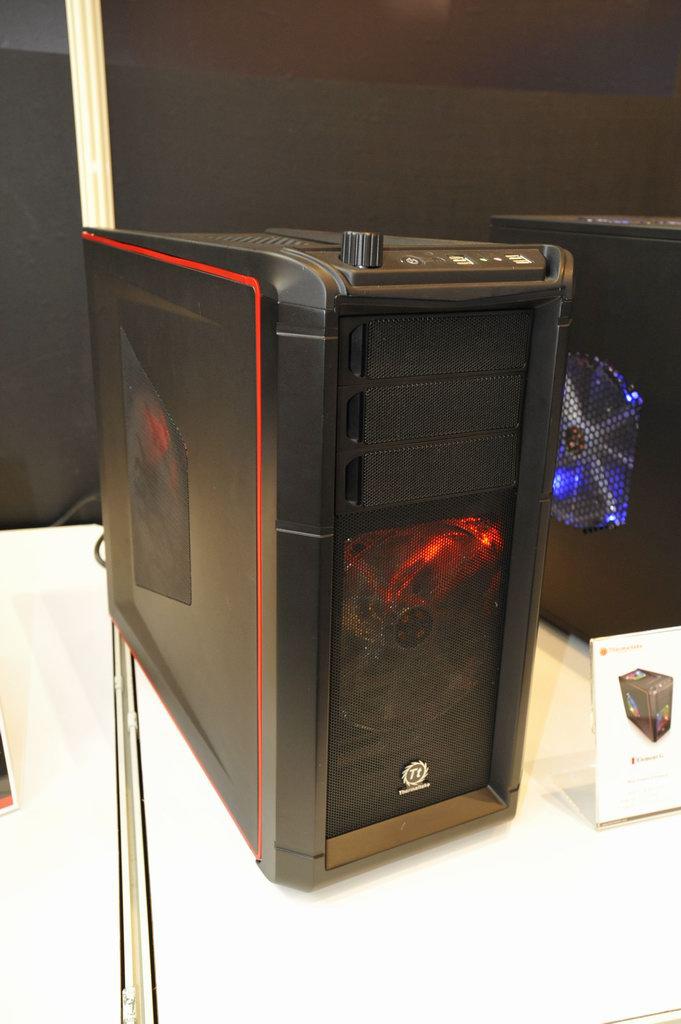 [13/03/2009] Thermaltake Element G (2)