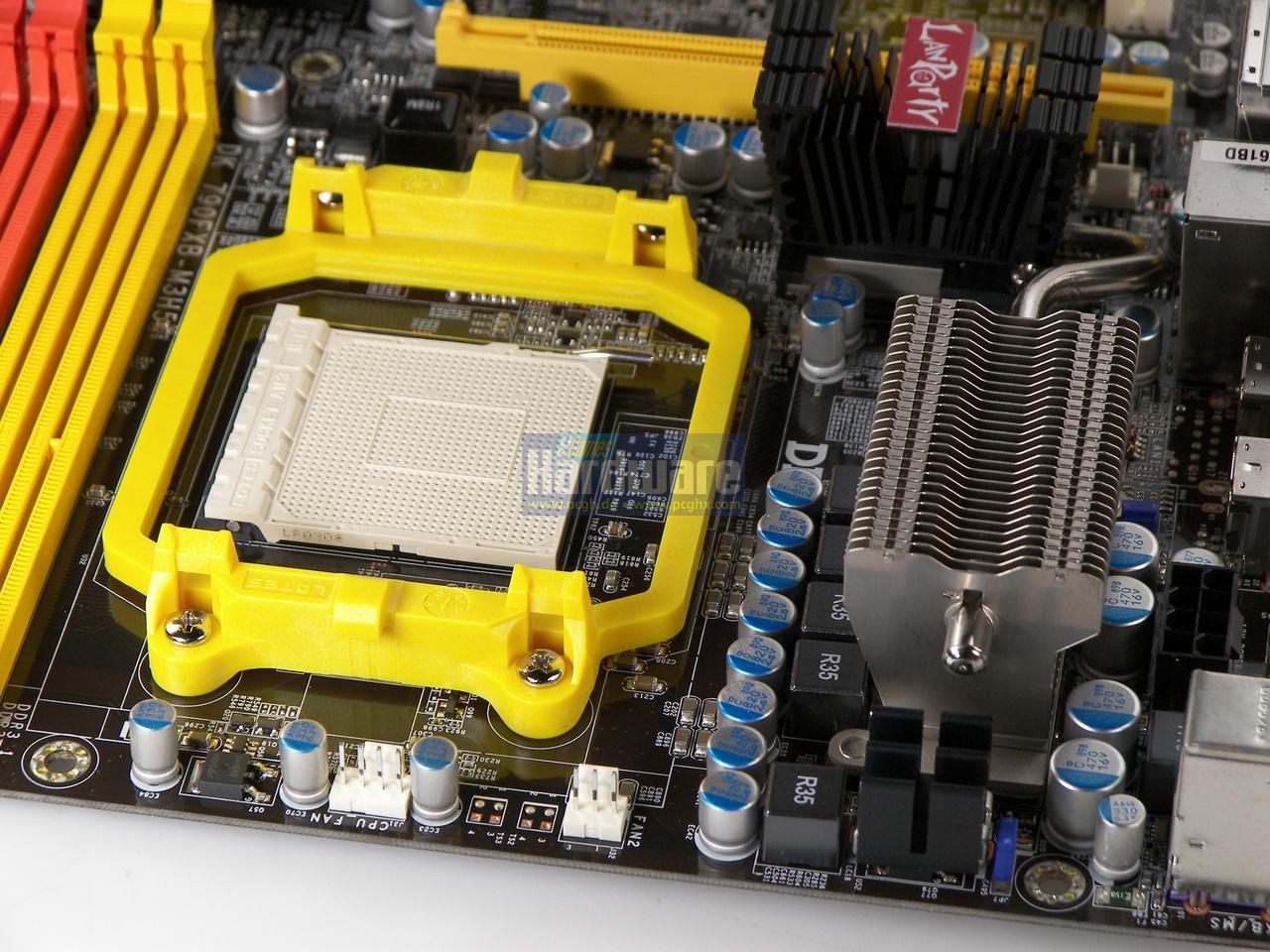[25/03/2009] DFI Lanparty DK 790FXB-M3H5 (14)