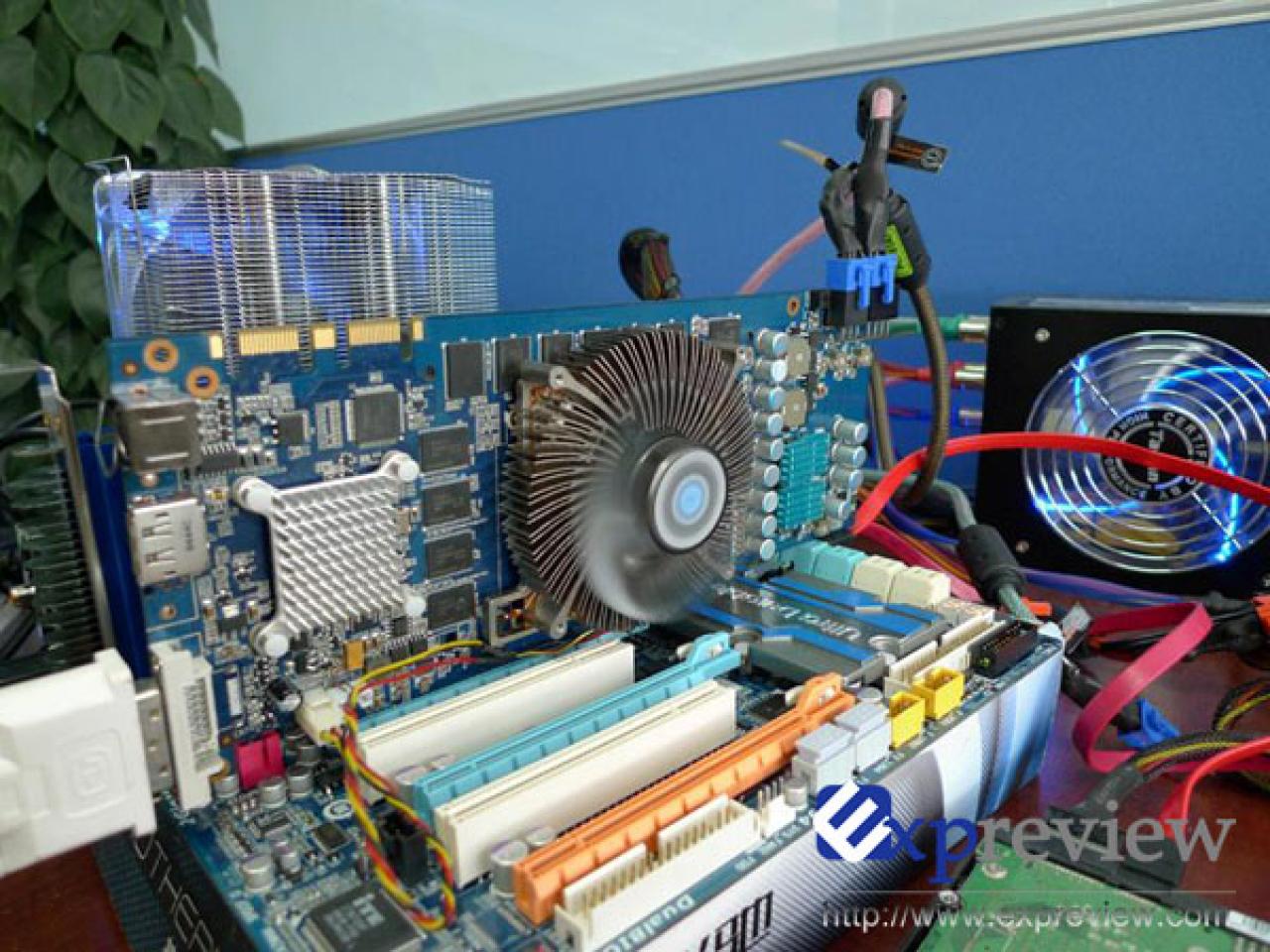[11/03/2009] Galaxy Geforce GTX 285 1 GB (Engineering Sample)