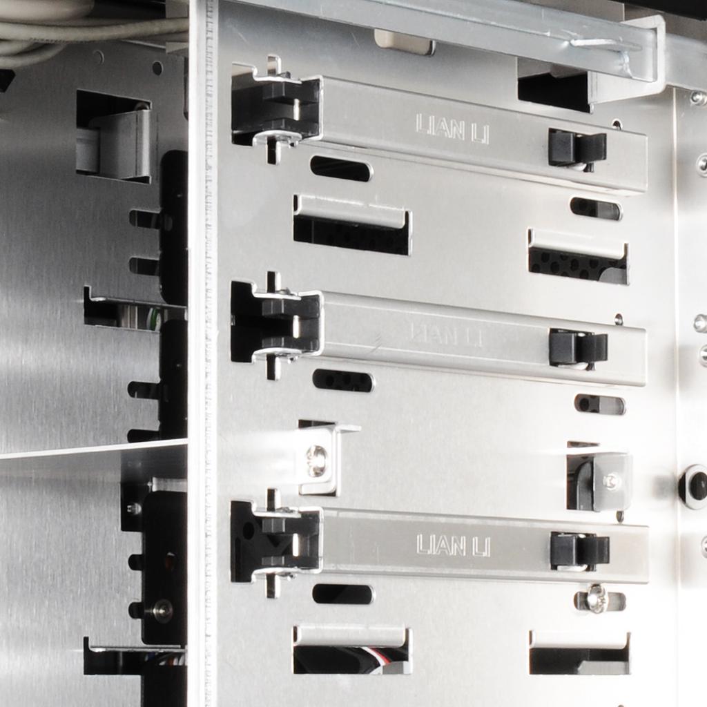 [24/03/2009] Lian Li PC-B10 (19)