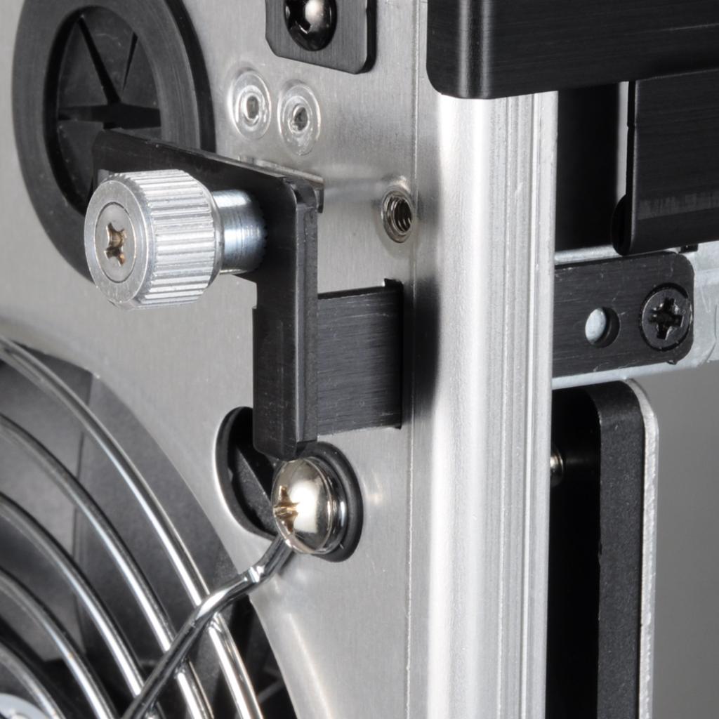 [24/03/2009] Lian Li PC-B10 (21)