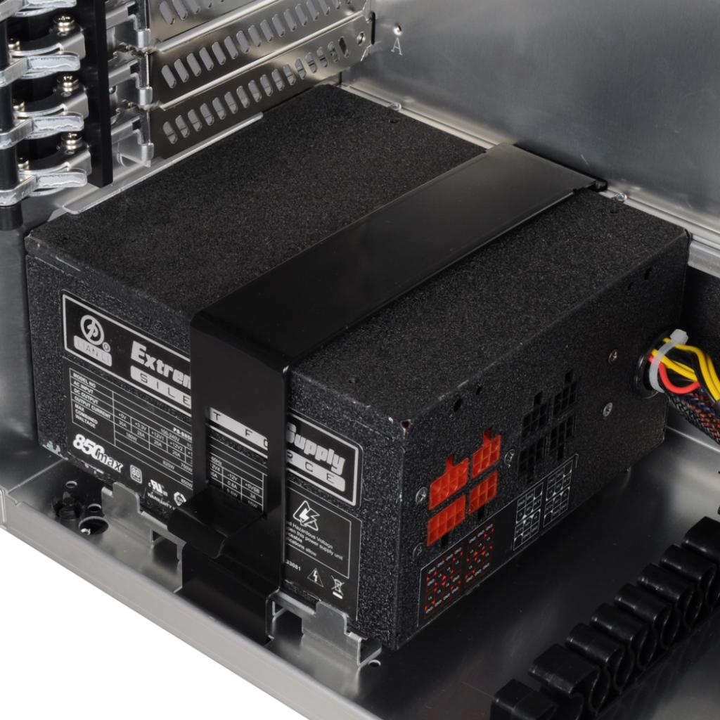 [24/03/2009] Lian Li PC-B10 (23)