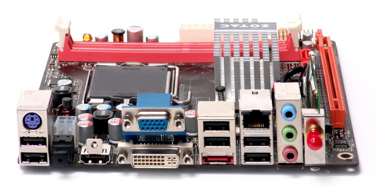 [22/04/2009] Zotac Geforce 9300-ITX Wifi (18)