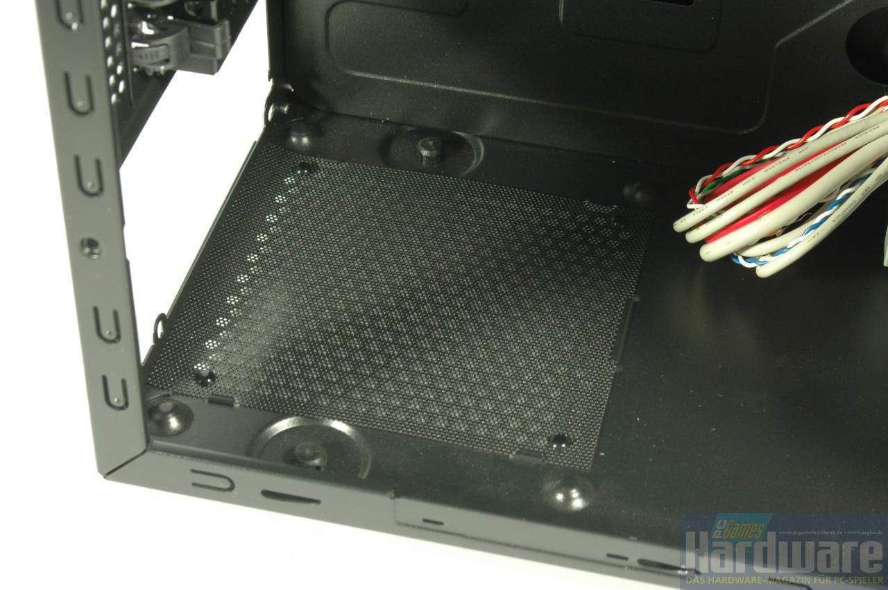 [09/04/2009] Cooler Master Storm Scout 
