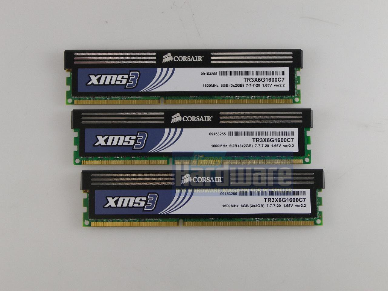 [20/04/2009] Corsair TR3X6G1600C7 mit neuem Heatspreader (Vorderseite)