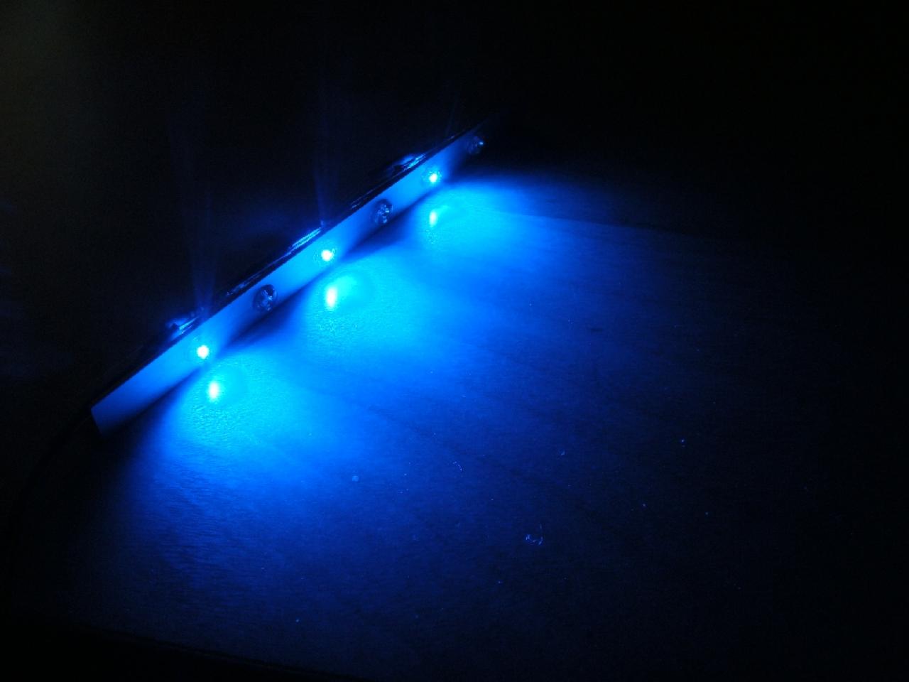 [22/04/2009] PCGH Extreme: LED-Leiste im Eigenbau (16)