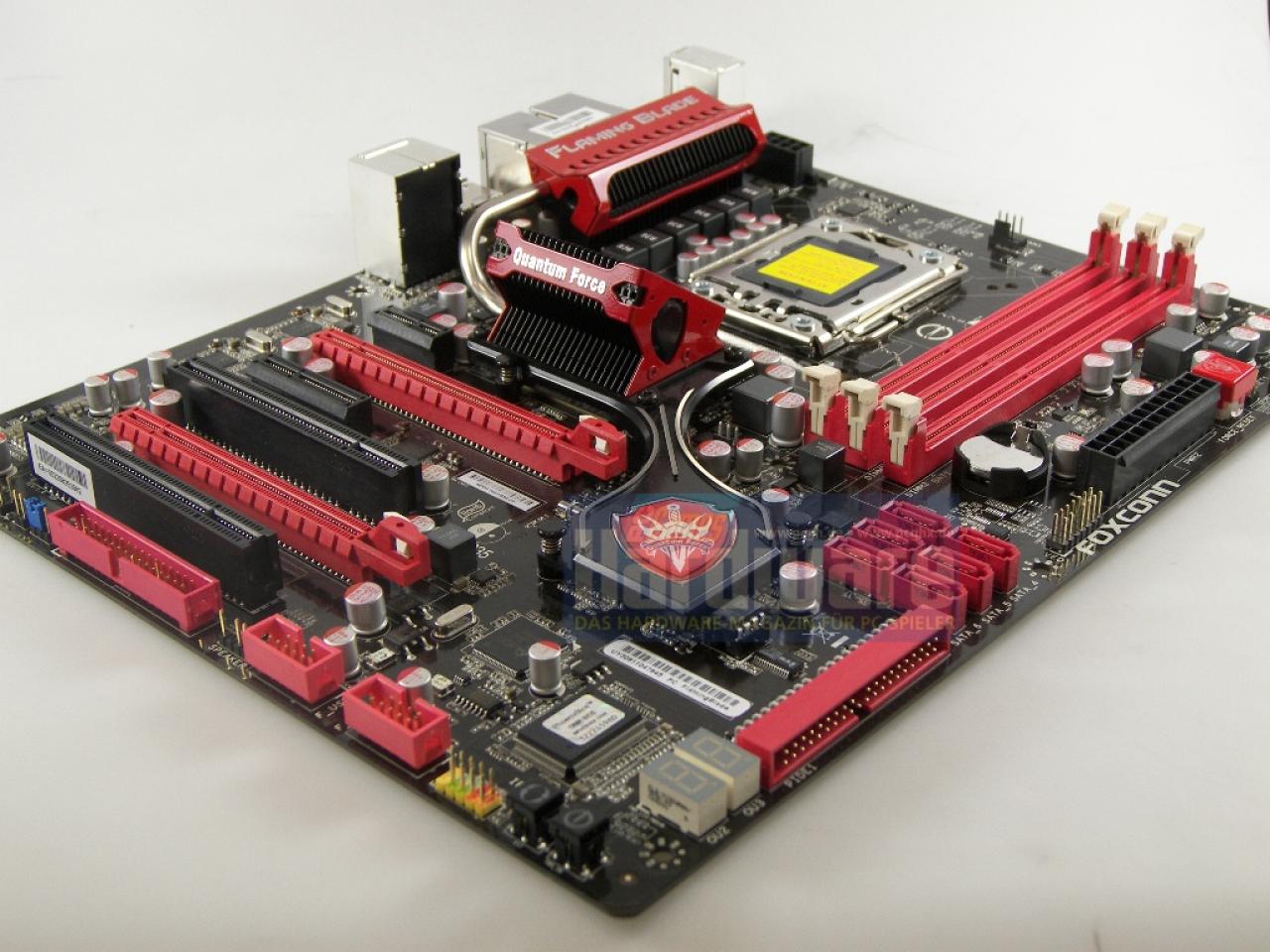[28/04/2009] Foxconn Flaming Blade: Optisch auffälliges X58-Board für rund 200 Euro (6)
