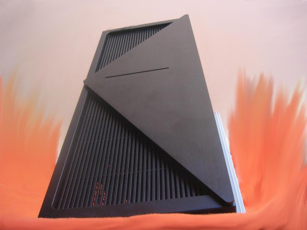 [29/04/2009] PCGH Extreme: Sehenswerter Wakü-PC (12)