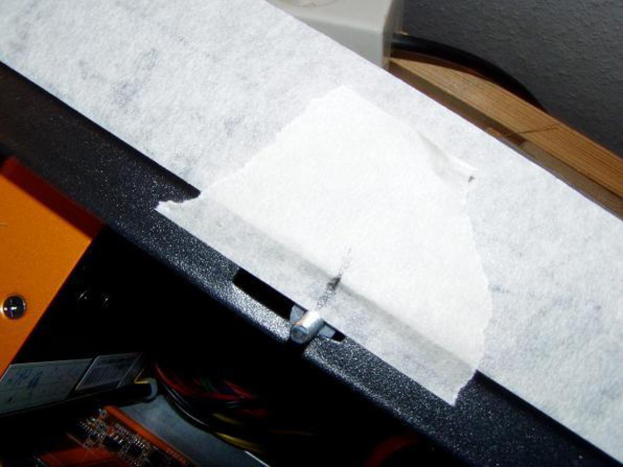 [22/04/2009] Seitenwand aus Plexiglas: Anleitung bei PCGH Extreme (4)