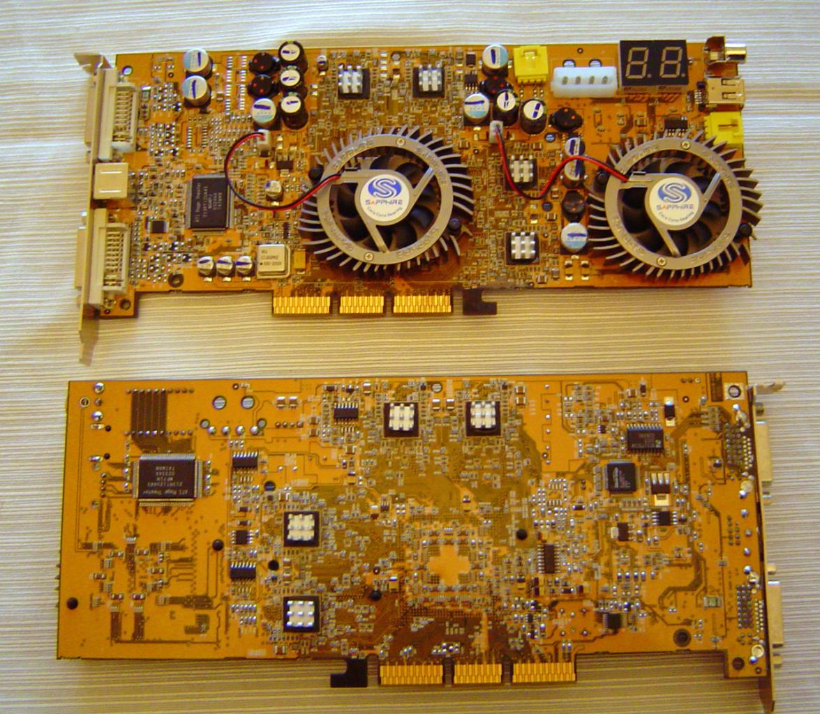 [20/04/2009] Sapphire 9800 Pro Maxx: In Anlehnung an die Rage Fury Maxx mit zwei GPUs kombiniert Sapphire zwei R350 auf einer Platine. In dieser Form einmalig, allerdings blieb es bei einer Machbarkeitsstudie.