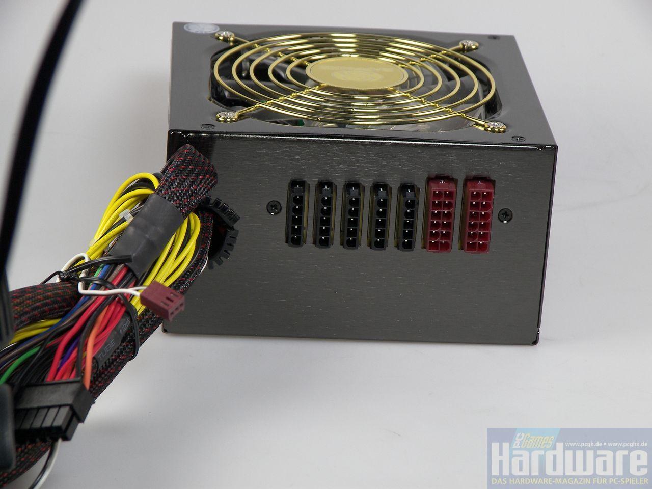 [27/04/2009] Sapphire FirePSU 625 Watt (9)