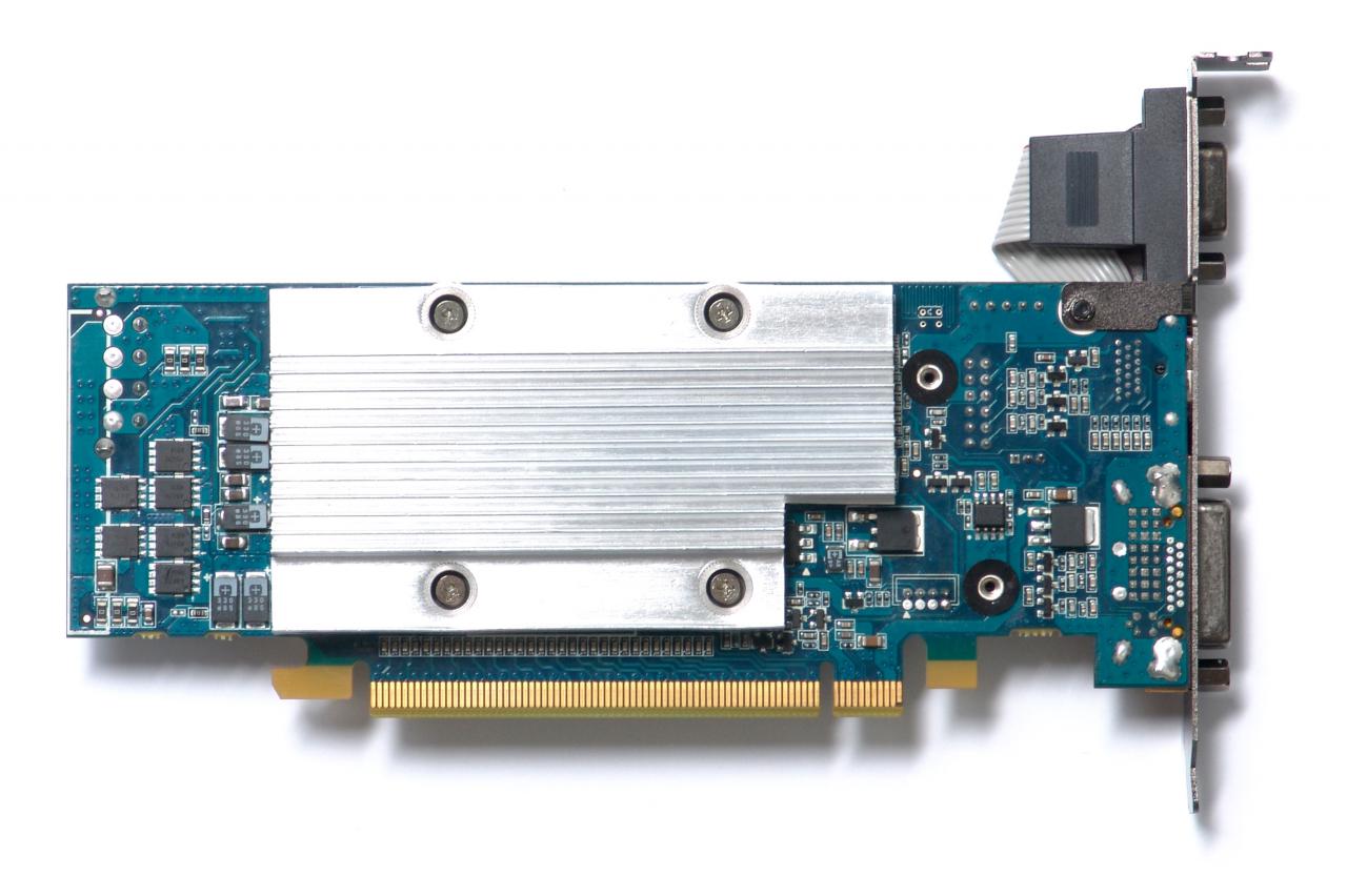 [01/04/2009] Zotac stellt Geforce 9600GT als Low-Profile-Grafikkarte vor