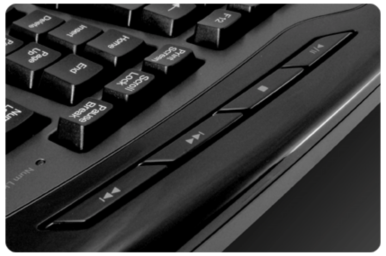 [13/04/2009] Gigabyte GK-K6800 Multimedia Keyboard (3)