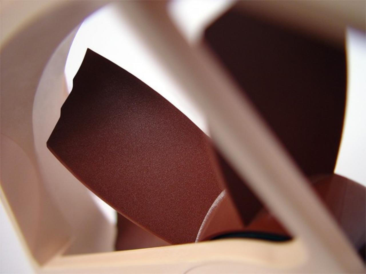 [21/04/2009] Noctua präsentiert NF-S12B Premium-Lüfter (3)
