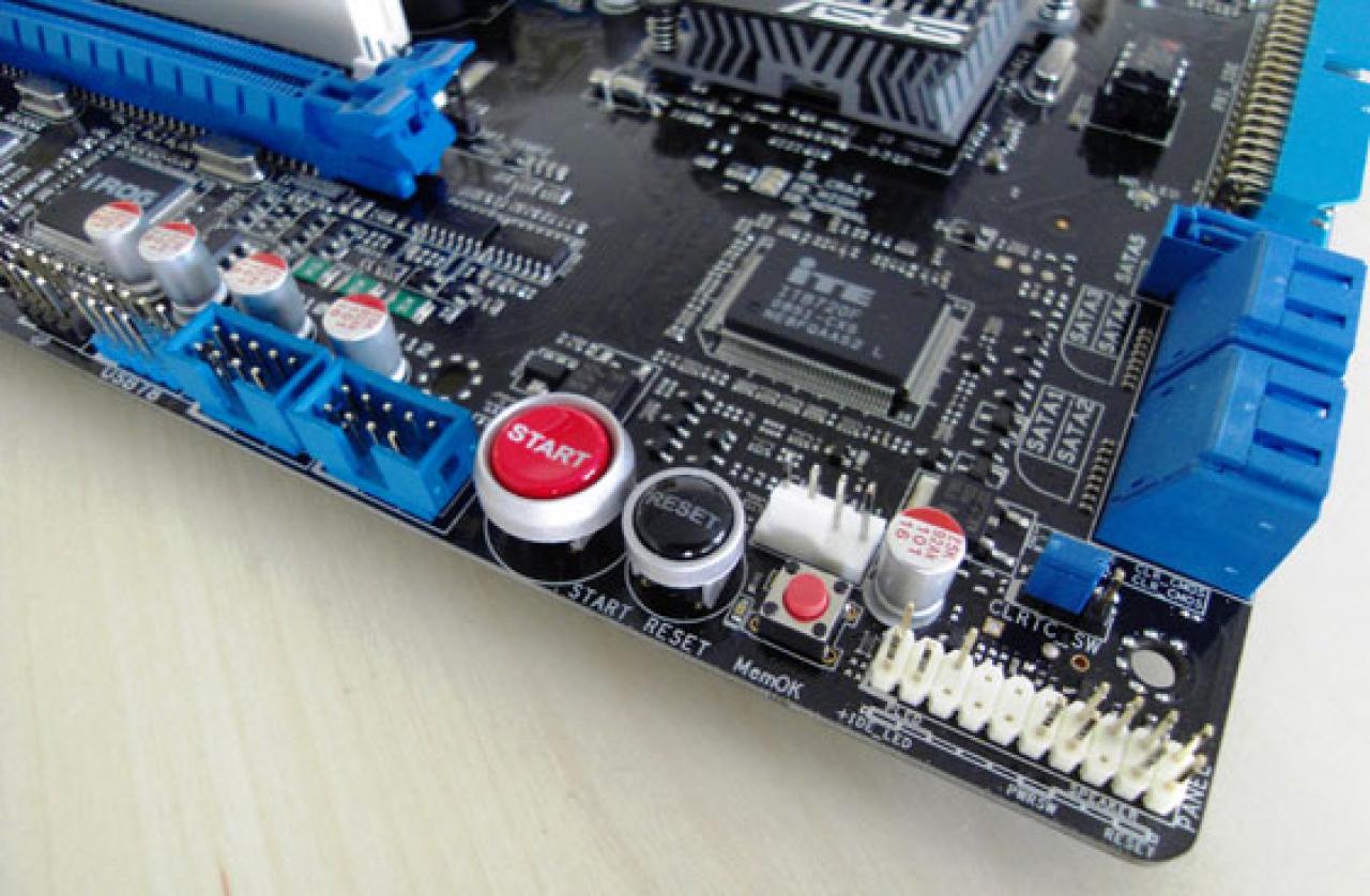 [13/05/2009] Asus Crosshair III Formula (4)