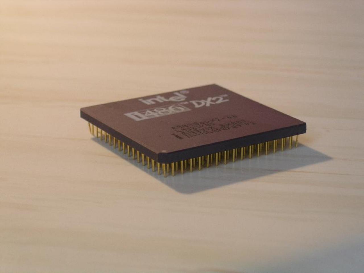 [08/05/2009] Intel I486 DX2 - 66 MHz
