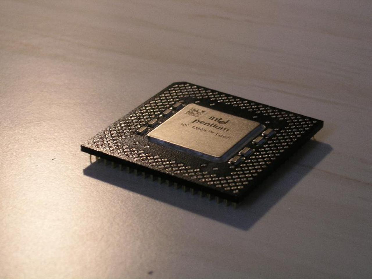[08/05/2009] Intel Pentium - P55C - 166 MHz