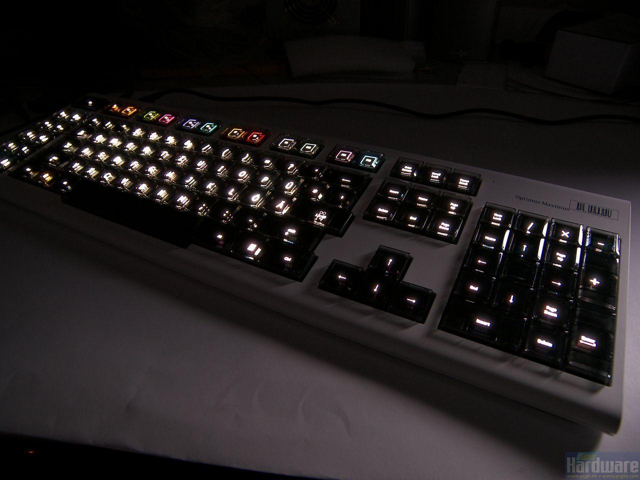 [15/05/2009] Neu im Testlabor: Die Edel-Tastatur Optimus Maximus (7)