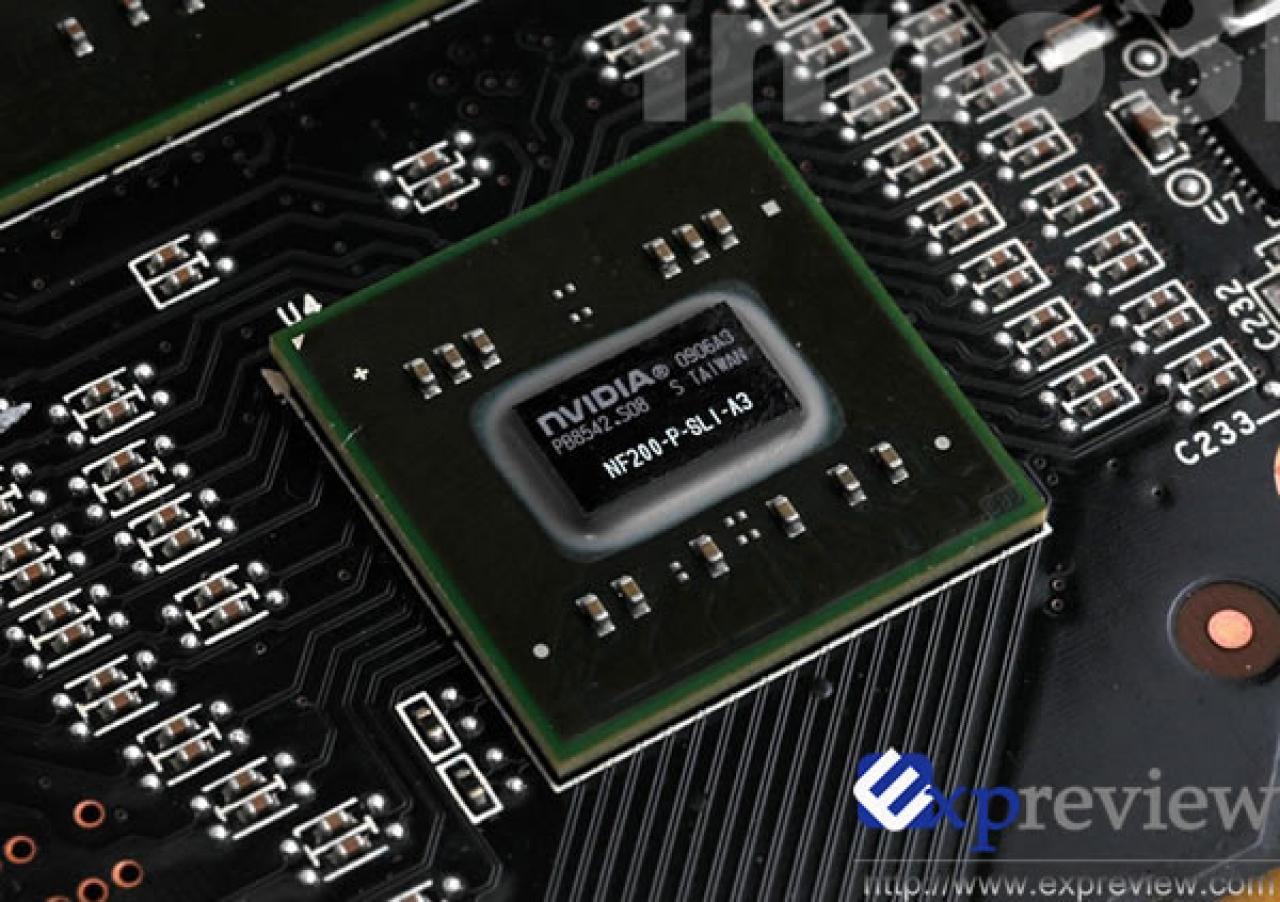 [12/05/2009] Inno3D GTX 295 Platinum (11)