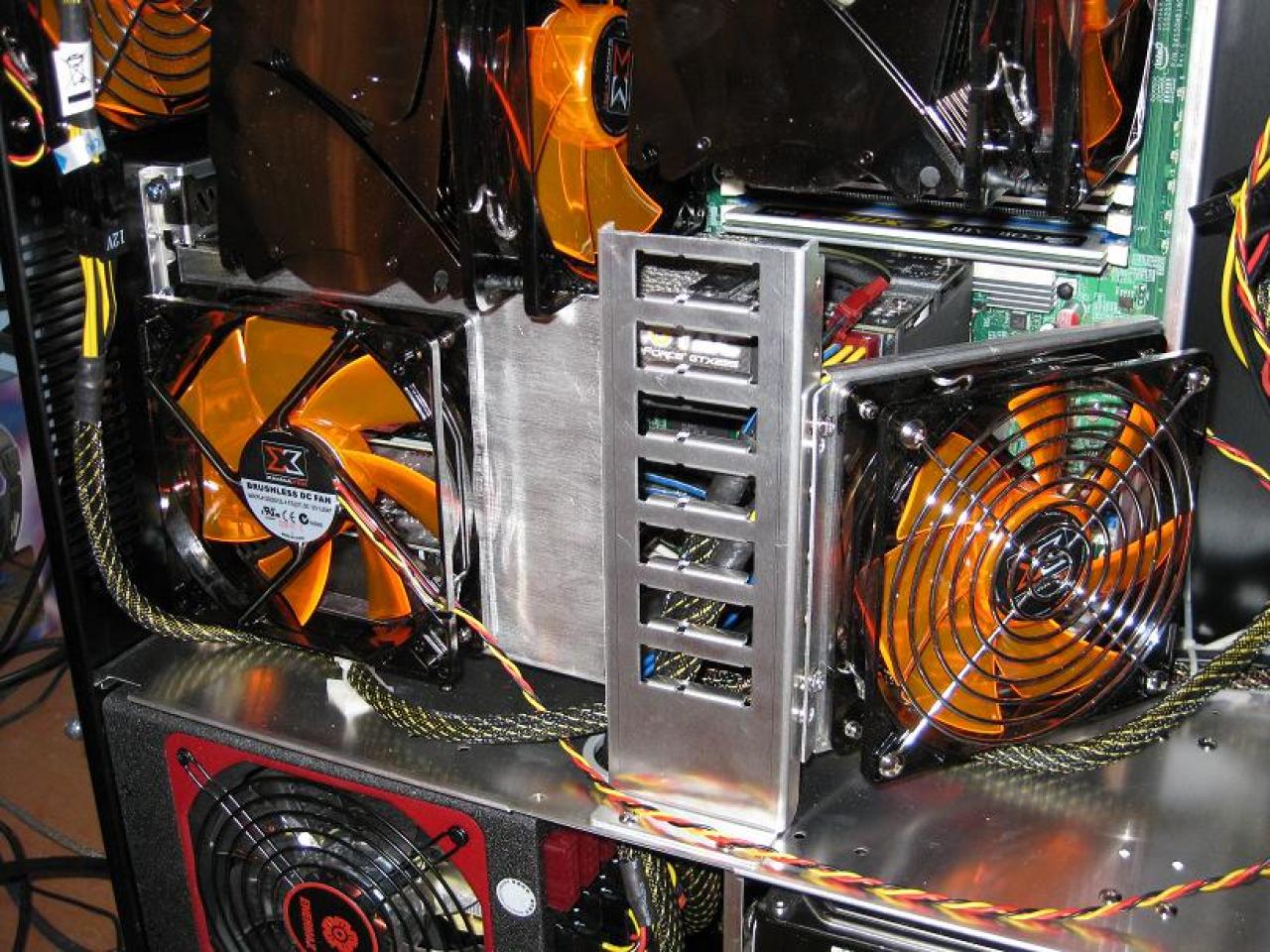 [10/05/2009] PCGH Extreme: Entstehung eines Dual-Xeon-Systems (13)