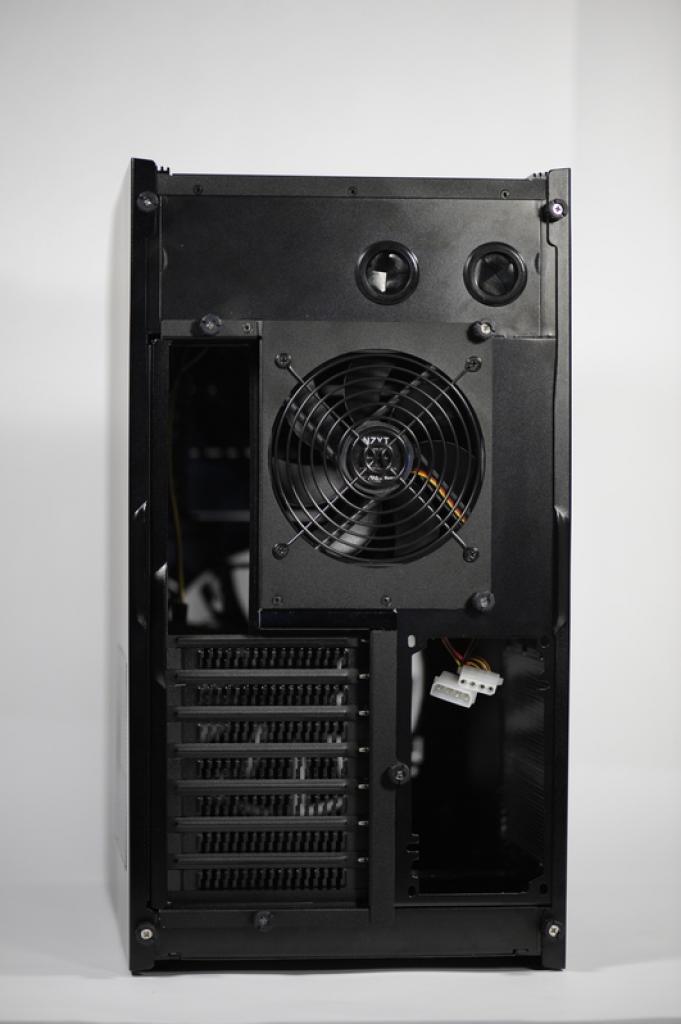 [06/05/2009] NZXT Panzerbox