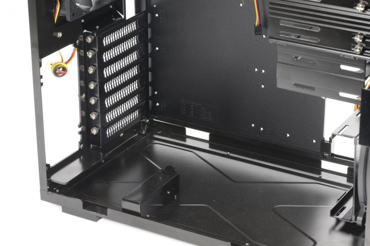 [06/05/2009] NZXT Panzerbox