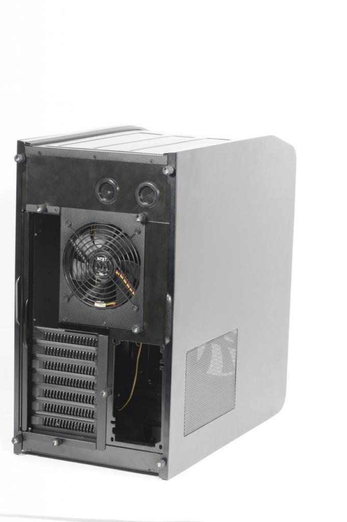 [06/05/2009] NZXT Panzerbox