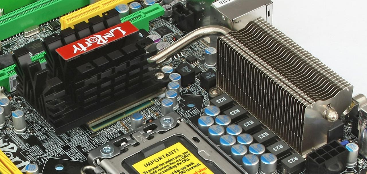 [12/05/2009] DFI LanParty JR X58-T3H6 (5)