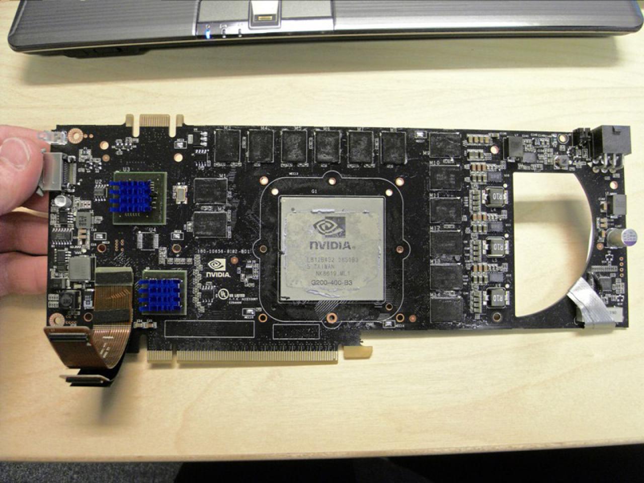 [28/05/2009] Das primäre PCB der GTX 294 Mars