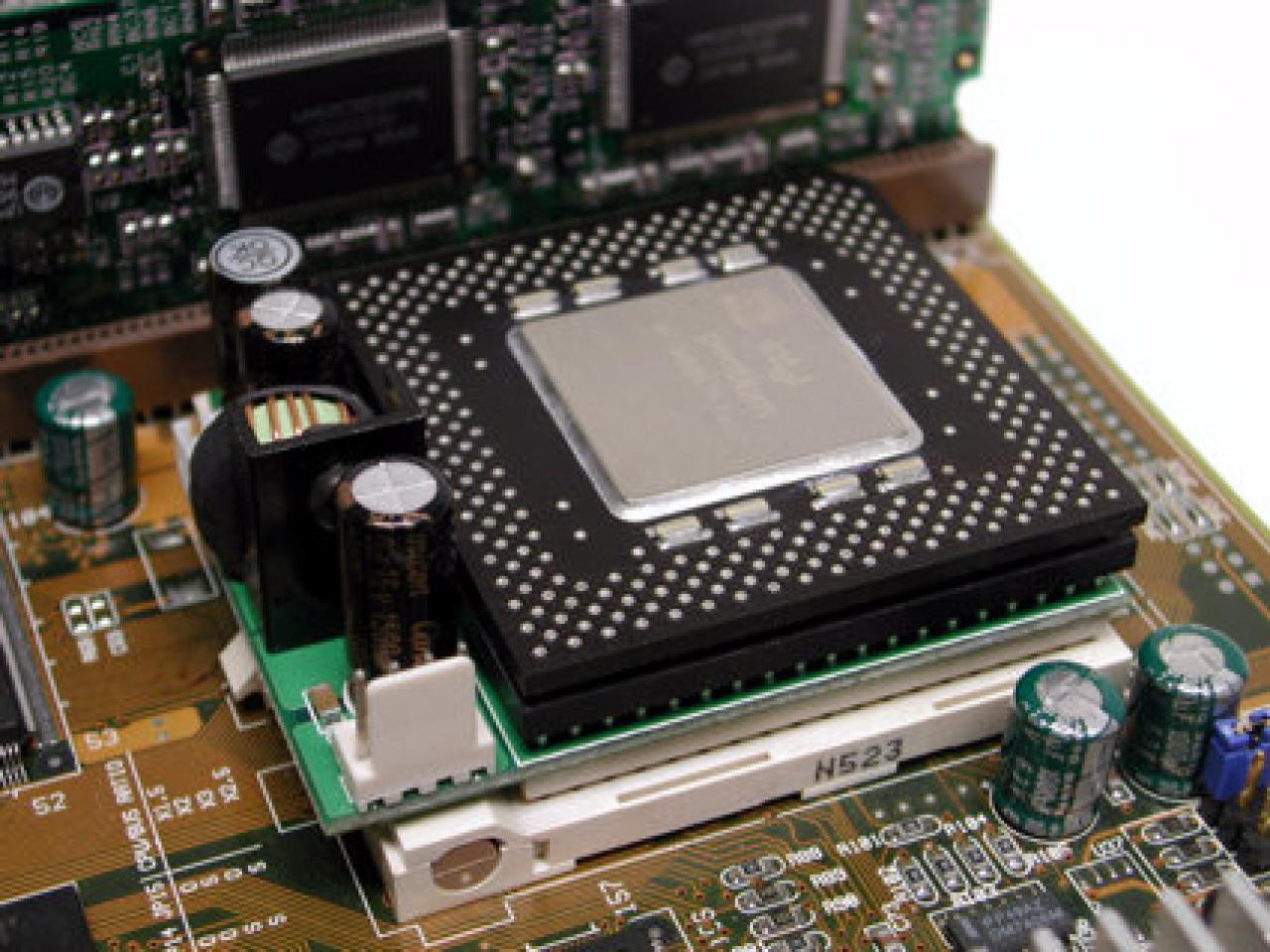 [19/05/2009] Bildergalerie bei PCGH Extreme: CPUs von 1978 bis heute (4)